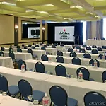 Holiday Inn Montreal Centre Ville Downtown By Ihg 